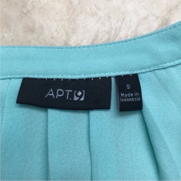 Apt. 9 Buttondown Blouse - Picture 6 of 6